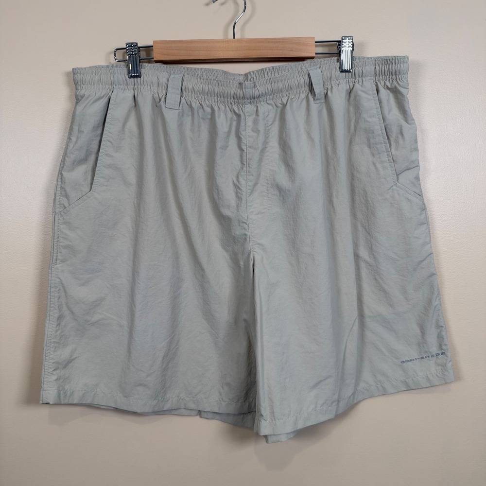 Columbia PFG Omni-Shade Shorts Mens XL Beige Relaxed Cargo Outdoor Performance